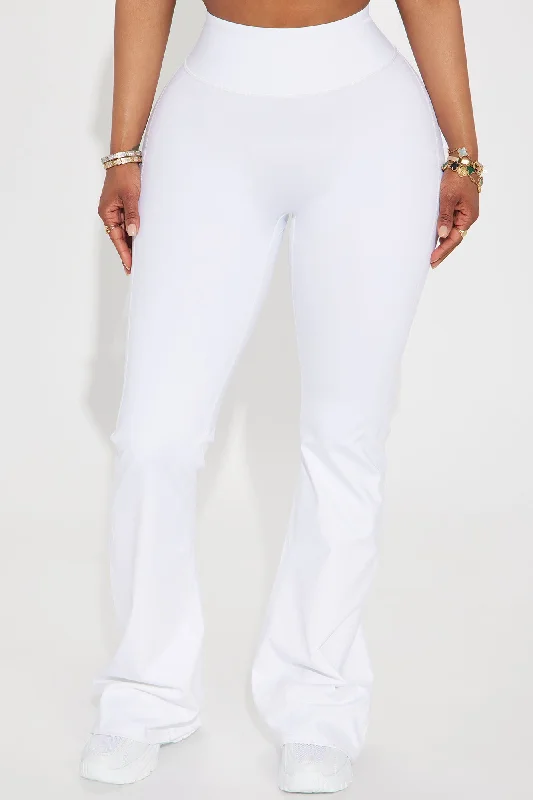 Claudia Elevate Active Yoga Pant - White